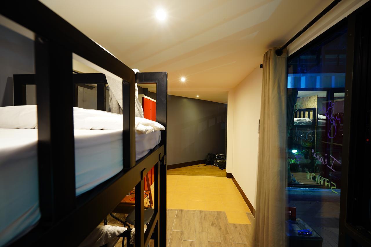 At Box Hostel Chiang Mai Dış mekan fotoğraf