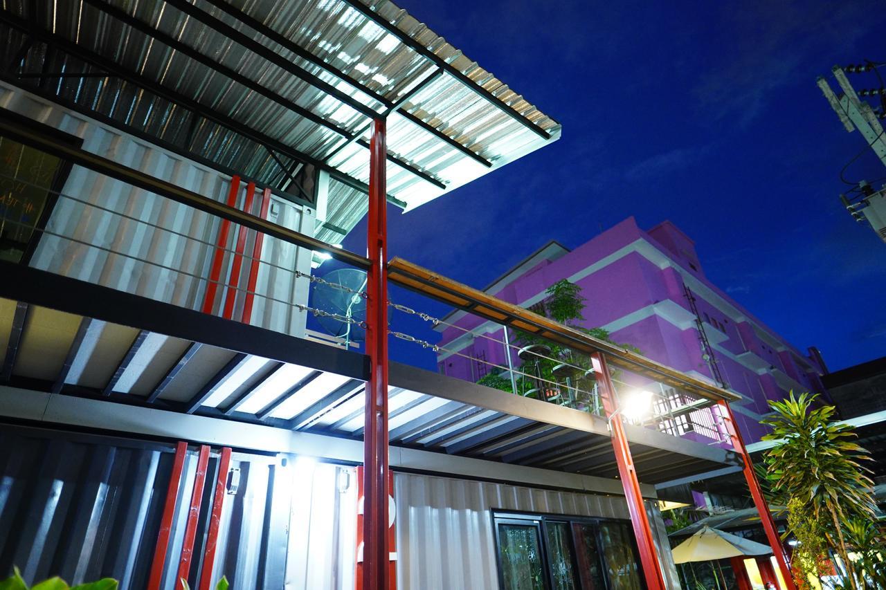 At Box Hostel Chiang Mai Dış mekan fotoğraf