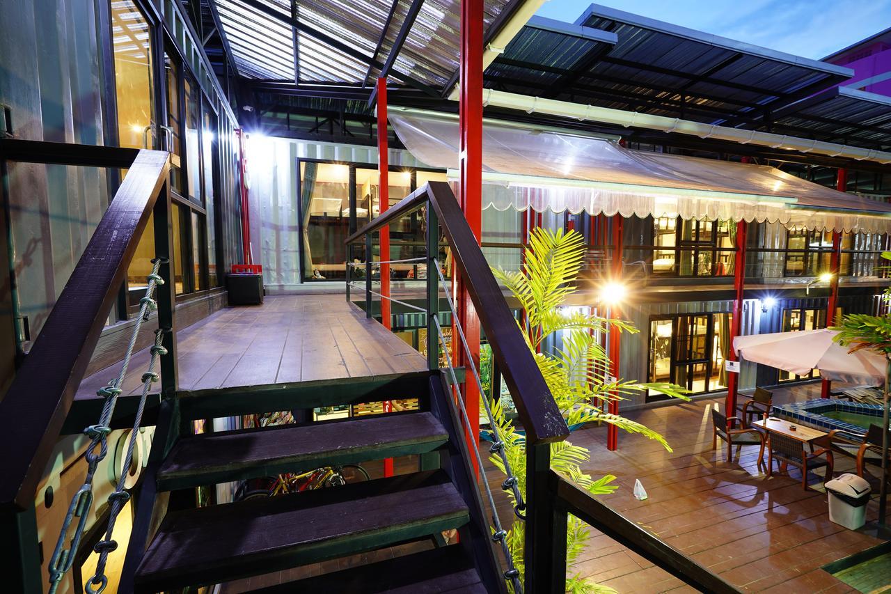 At Box Hostel Chiang Mai Dış mekan fotoğraf