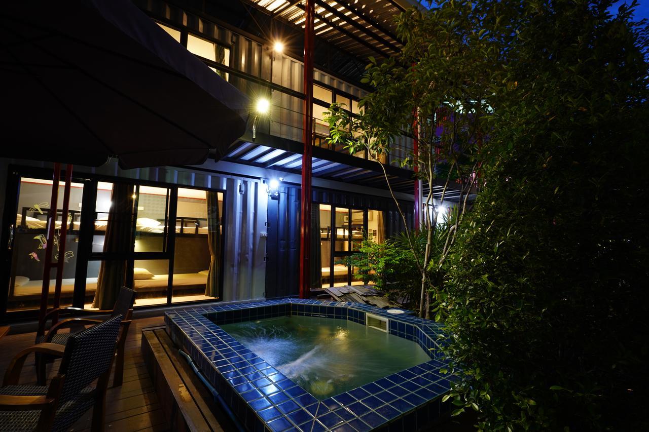 At Box Hostel Chiang Mai Dış mekan fotoğraf