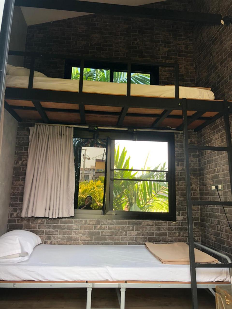 At Box Hostel Chiang Mai Dış mekan fotoğraf