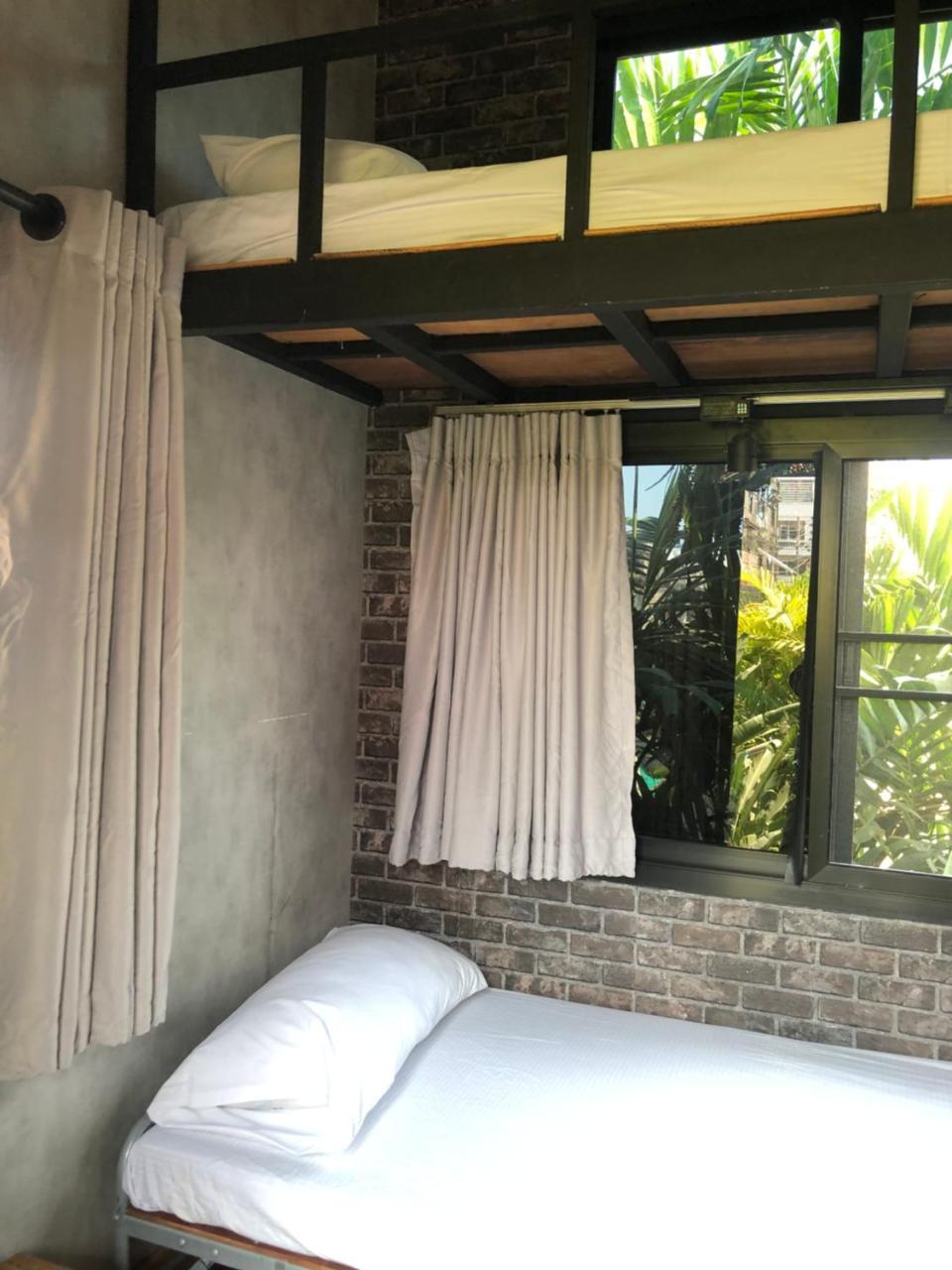 At Box Hostel Chiang Mai Dış mekan fotoğraf